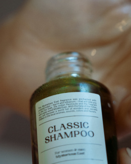 Klasyczny szampon do włosów MYSTERIOUS EAST 500ml